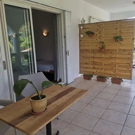Artists House Apartment Riviere Noire Exterior photo