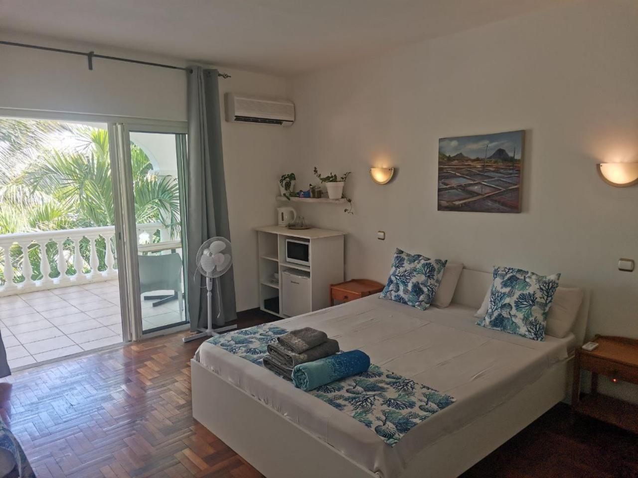 Homestay Artists House Riviere Noire